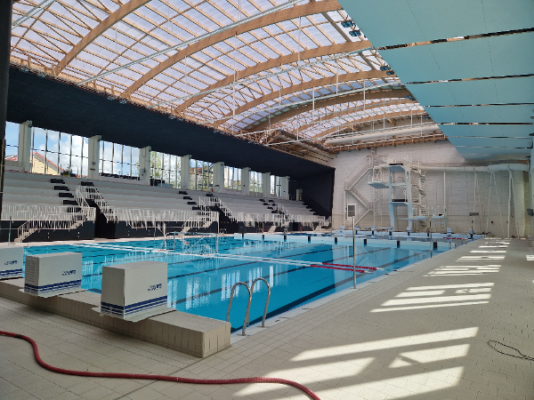 STADE NAUTIQUE MAURICE THOREZ À MONTREUIL