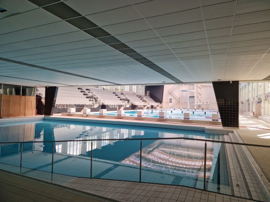 STADE NAUTIQUE MAURICE THOREZ À MONTREUIL