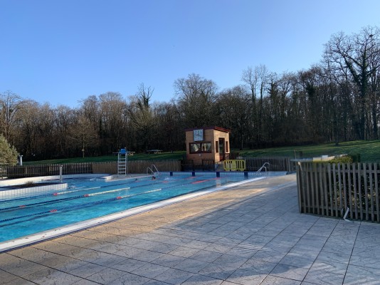 CENTRE AQUATIQUE AQUALIS - PISCINE À GOUVIEUX